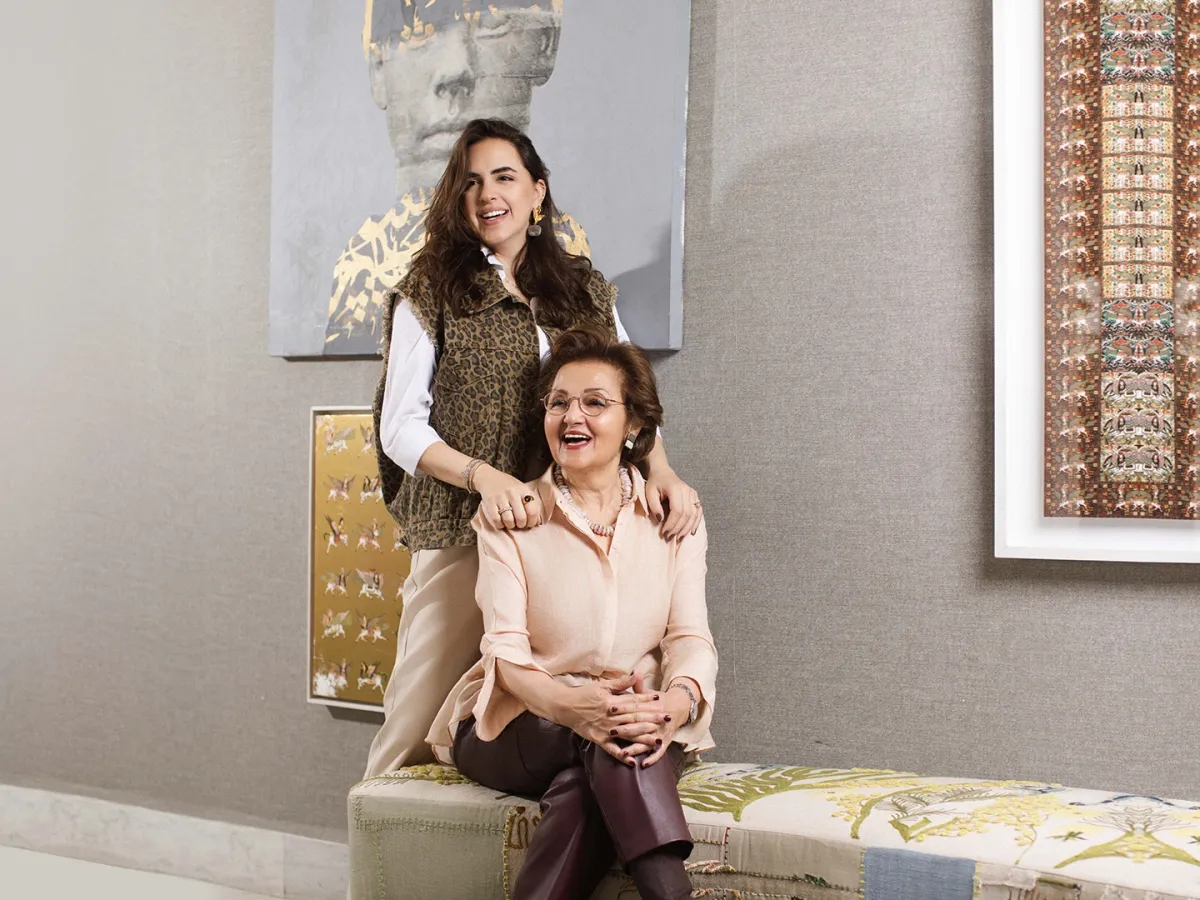 كرمة شرف الدين ووالدتها ياسمين الخليل شرف الدين