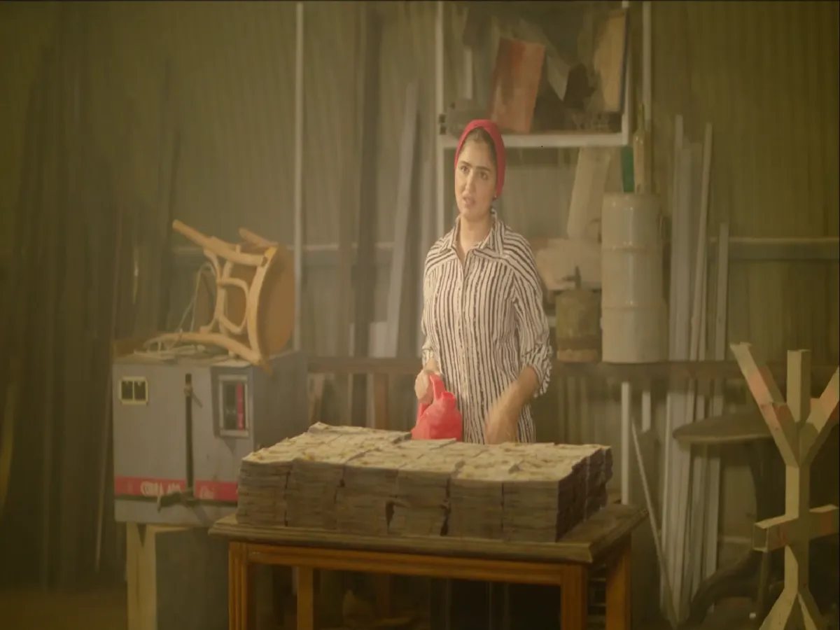 مى عمر فى مشهد من مسلسل نعمة الأفوكاتو