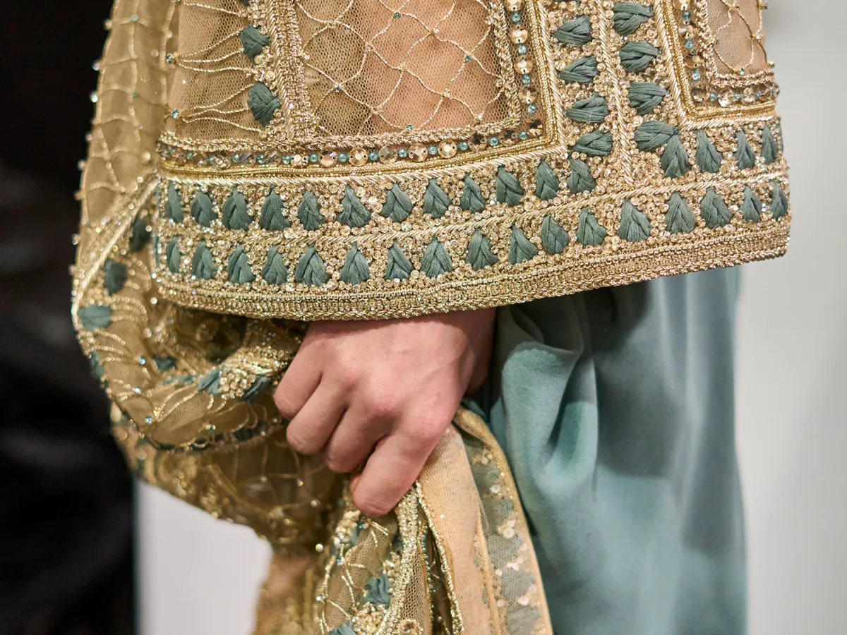 إيلي صعب كوتور صيف 2024 Elie Saab (مصدر الصورة من Launchmetrics/Spotlight©)