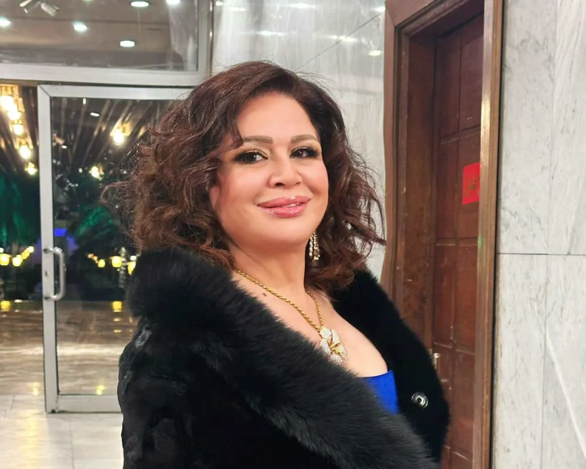 إلهام شاهين - الصورة من صفحتها الرسمية على الفيس بوك