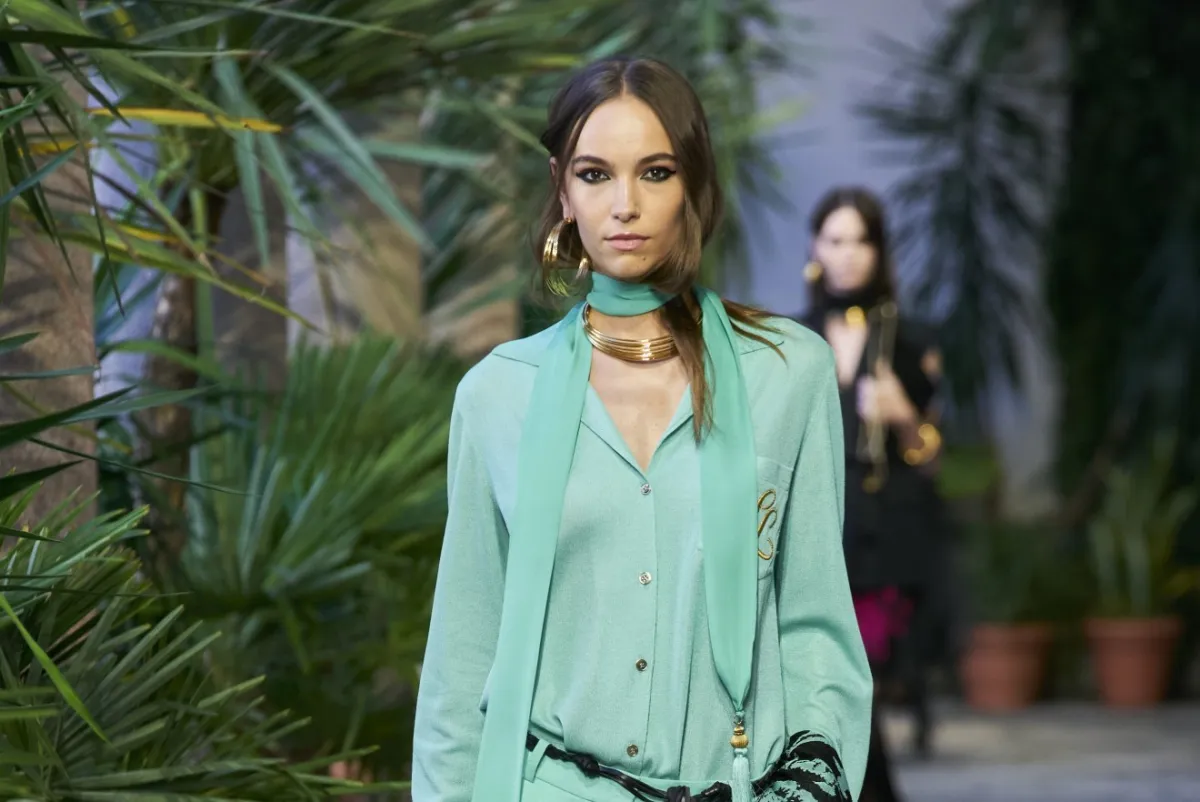 إطلالة من Luisa Spagnoli- مصدر الصورة Launchmetrics/Spotlight ©