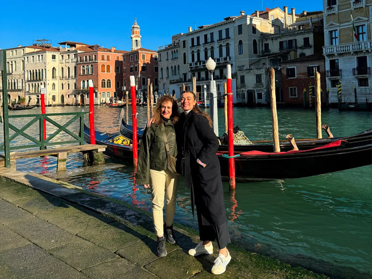 دُلي ديب ووالتها رولا