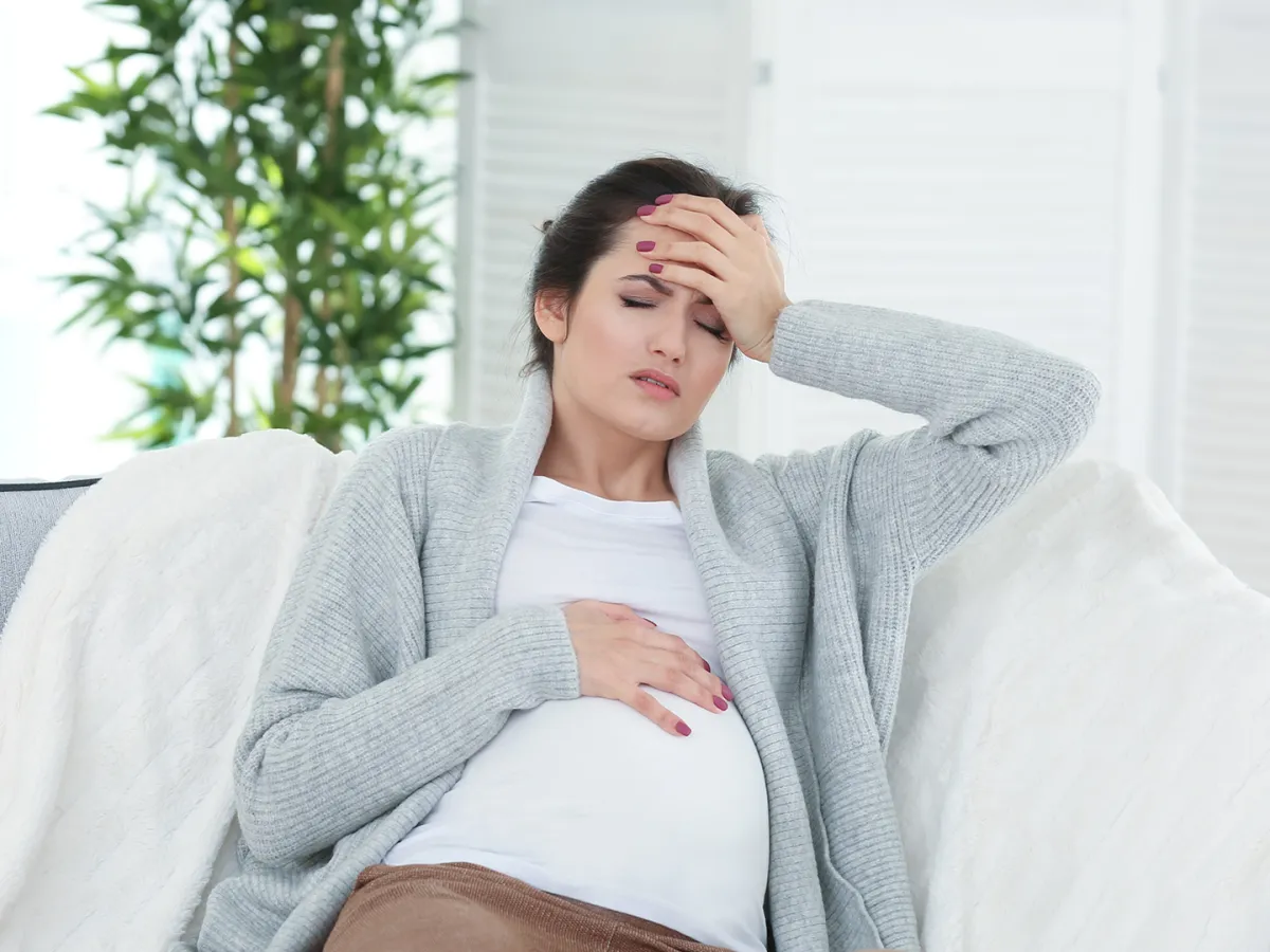 أسباب الصداع في نهار رمضان للحامل وكيفية التخلص منه