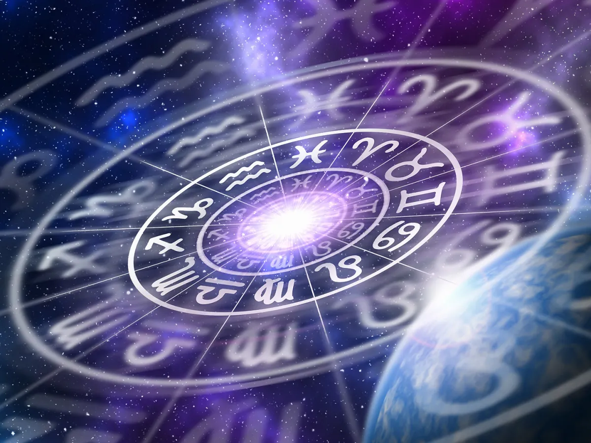  صفات برج الدلو السلبية تؤثّر سلباً على علاقاته.. تعرفي إليها