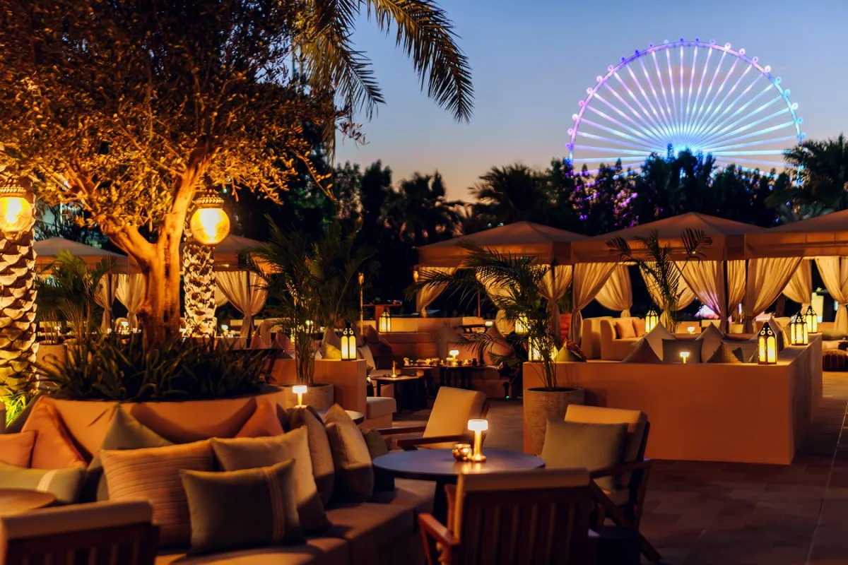 جلسات خارجية في مطعم أماسينا 