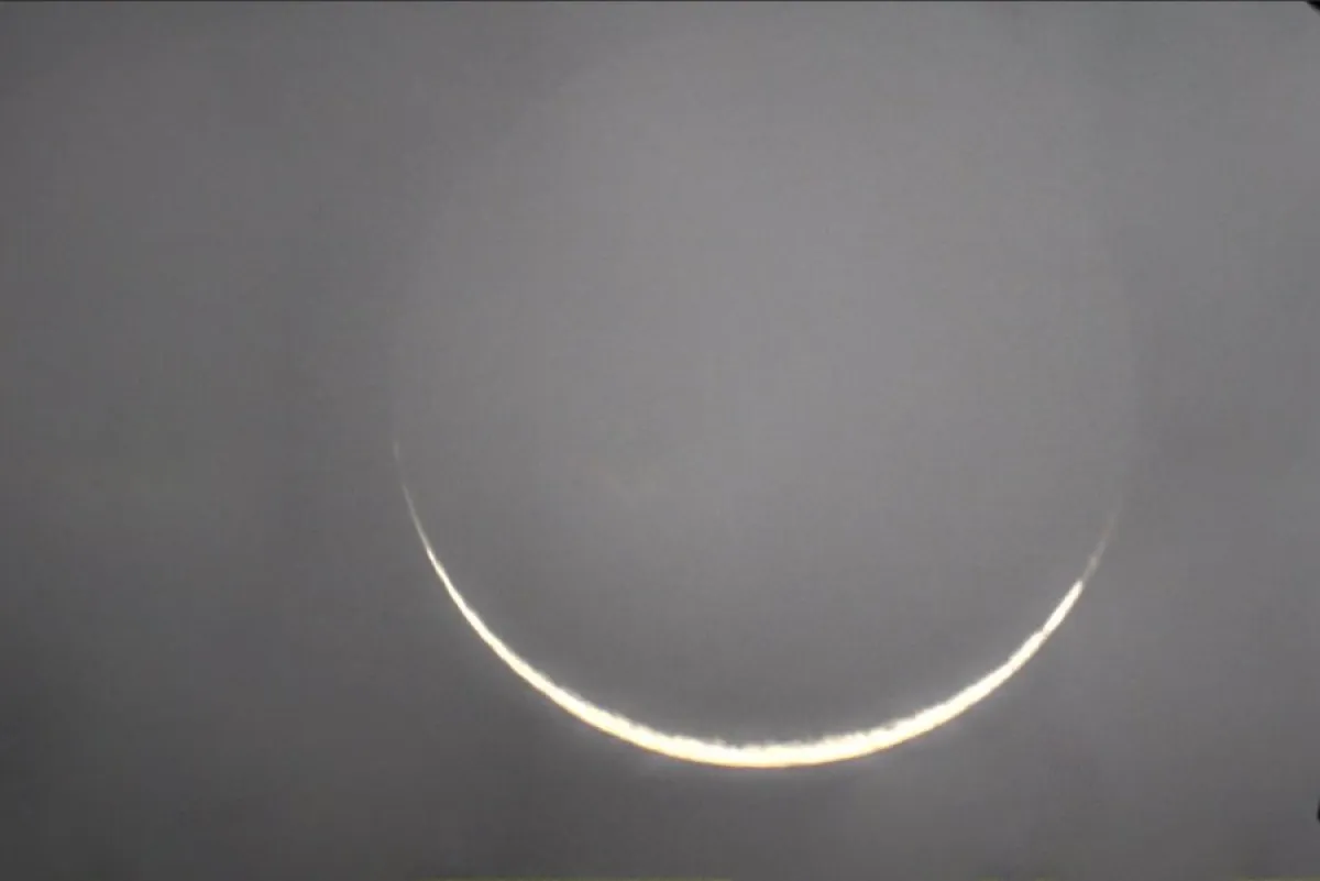 هلال رمضان يزين سماء السعودية - الصورة بعدسة: م.ماجد أبوزاهرة من حساب الجمعية الفلكية بجدة من منصة إكس