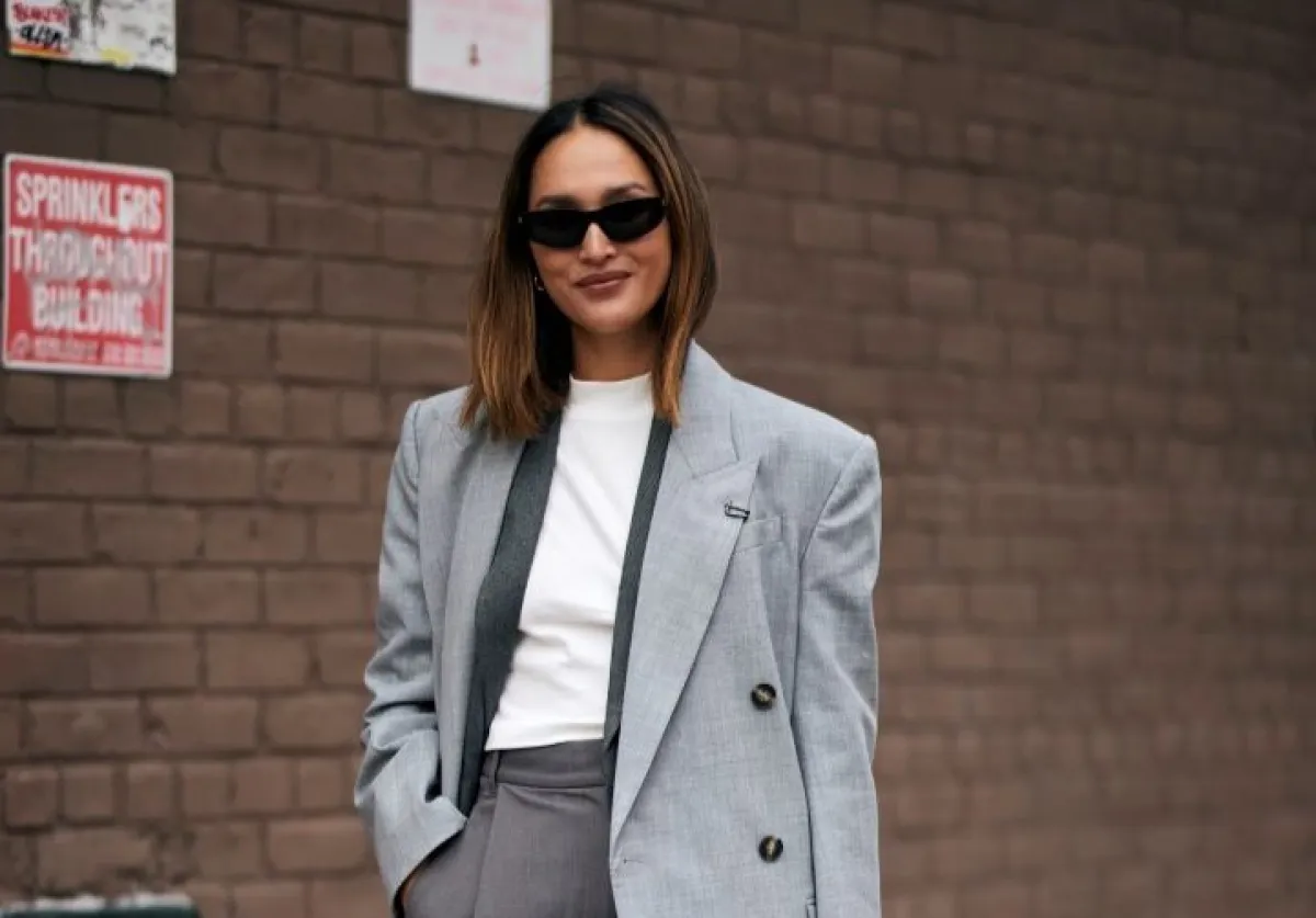 الجاكيت المنسق مع المعطف- مصدر الصورة Launchmetrics/Spotlight ©  