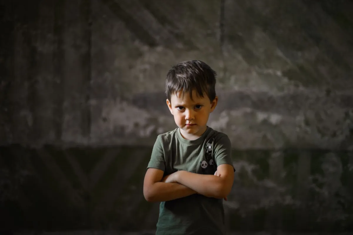 صورة طفل عنيد