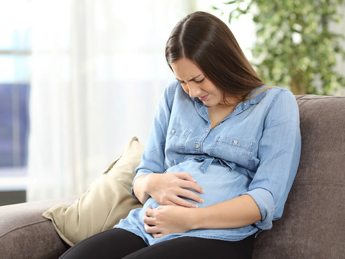 أسباب التشنجات أثناء الحمل وكيفية تشخيصها وعلاجها