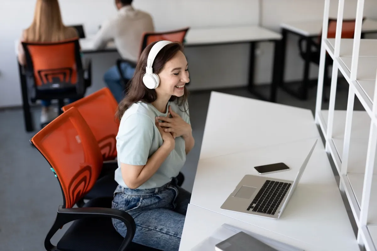 الاستماع النشط إحدى أفضل الطرق لتطوير العلاقات بين الأشخاص