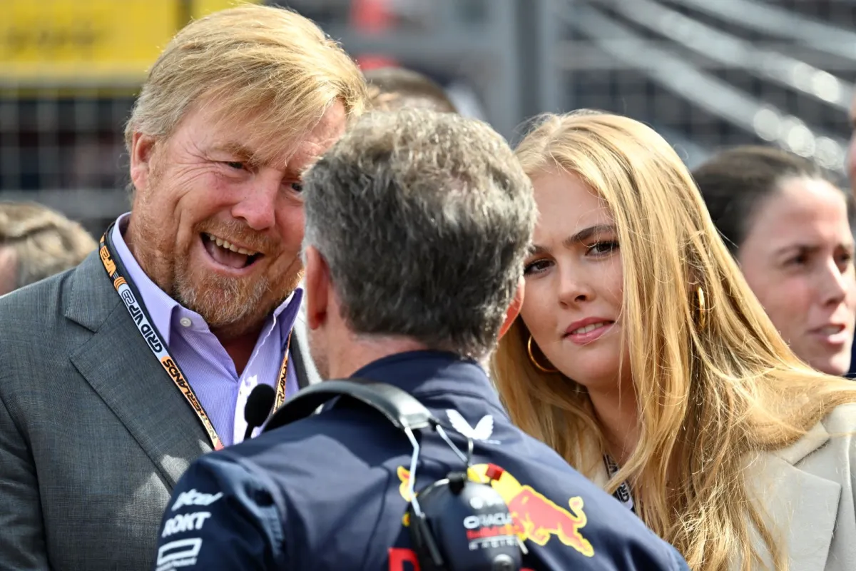 الملك ويليم ألكسندر والأميرة أماليا في حلبة زاندفورت في زاندفورت (King Willem-Alexander and Princess Amalia at The Circuit Zandvoort, in Zandvoort). مصدر الصورة: JOHN THYS / AFP