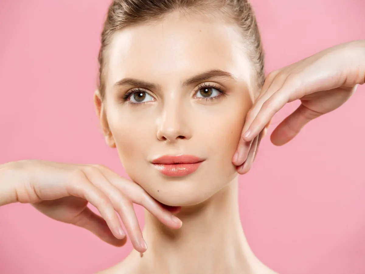 تنظيف البشرة الجافة بمواد طبيعية آمنة