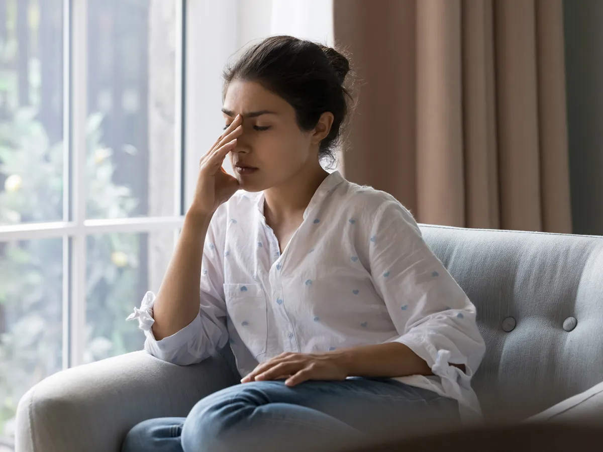 أعراض تدل على وجود مشاكل نفسية.. اكتشفيها