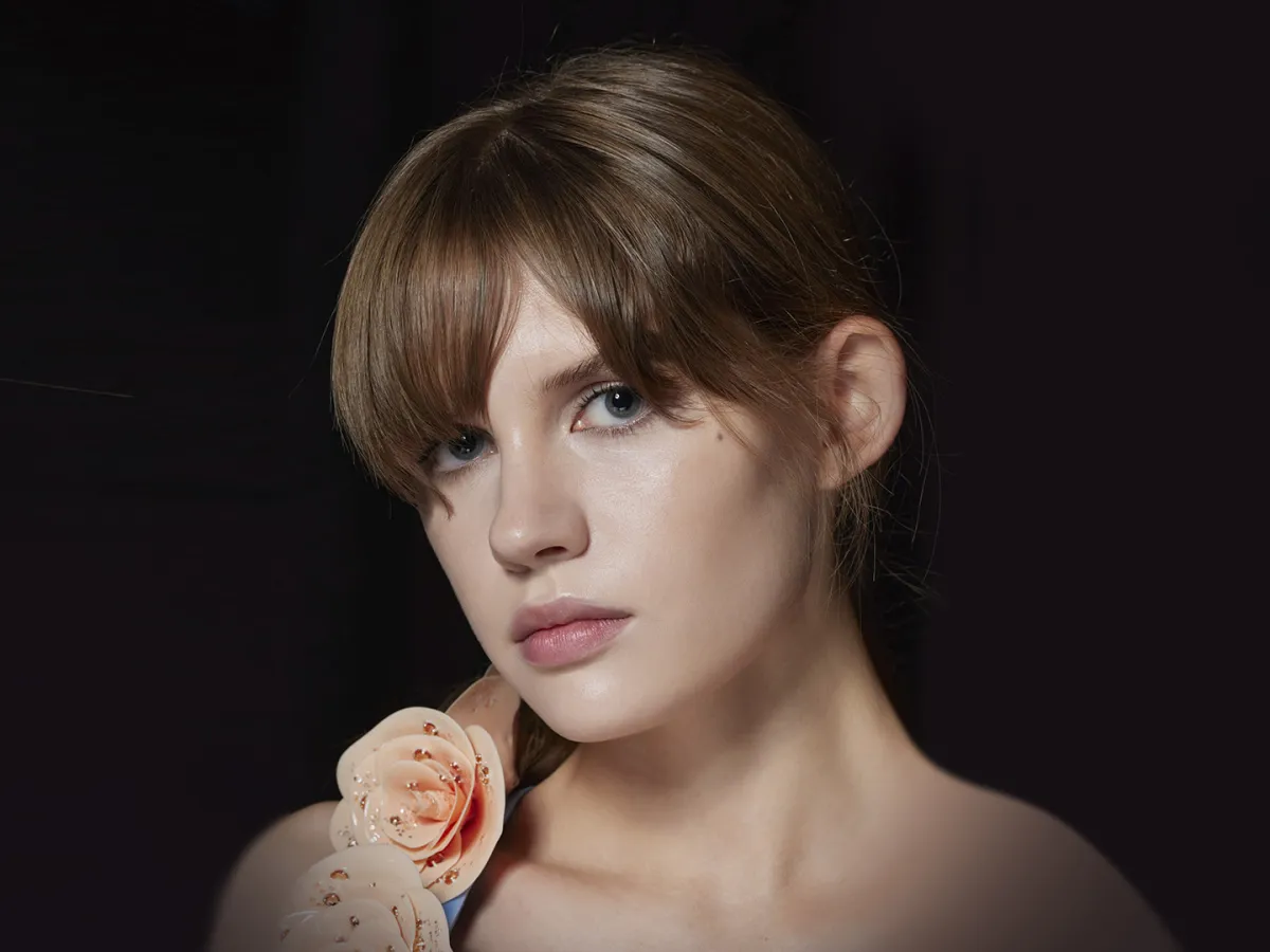 موضة الغرة الأمامية أبرز صيحات ربيع وصيف 2024