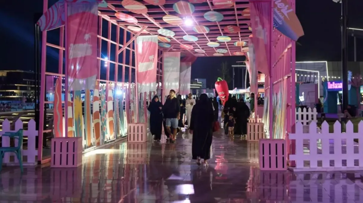 ساحات بروميناد جدة تتألق بفعاليات وأنشطة متنوعة تجذب الزوار