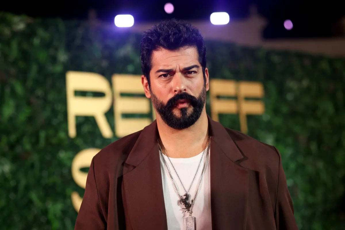 بوراك أوزجيفيت يحضر العرض الافتتاحي لفيلم 