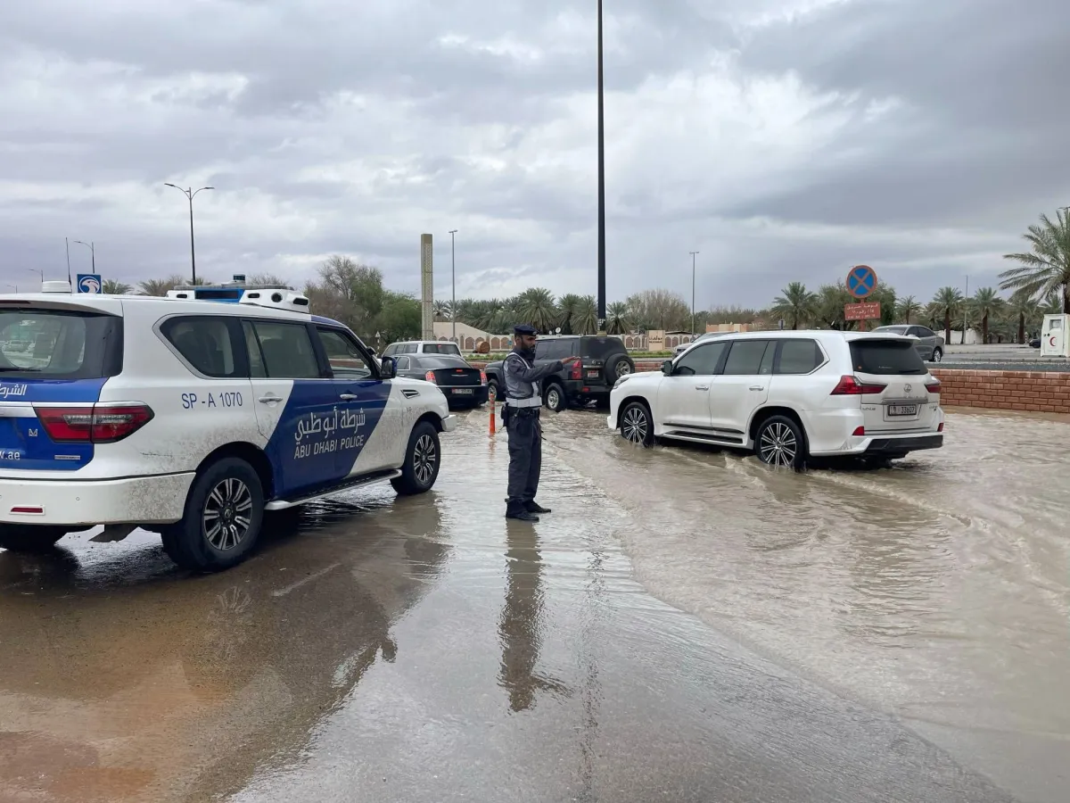 جانب من الأمطار التي هطلت على أبوظبي