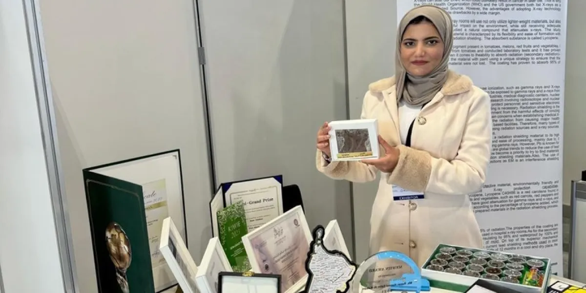 المبتكرة العمانية رزان الكلبانية. الصورة من وكالة الأنباء العمانية