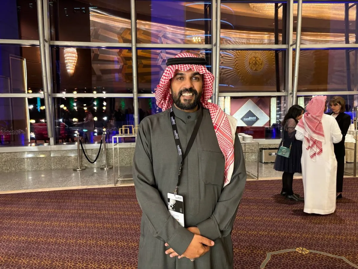 المخرج عبدالرحمن بن يحيى- الصورة خاصة بـ"سيدتي"- تصوير- زكية البلوشي