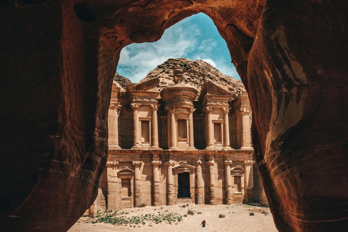 البتراء.. أحد أهم المواقع التراثية بالأردن