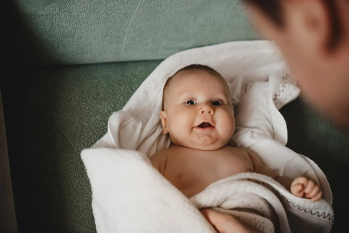 لا داعي لتحميم الرضيع يومياً في الشهر الأول