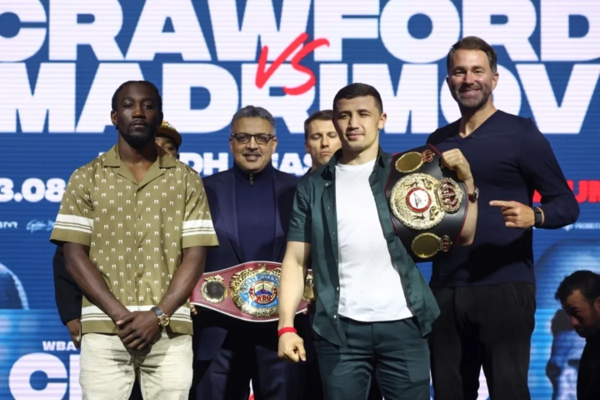 انطلاق نزال موسم الرياض بين كروفورد ومادريموف في لوس أنجلوس