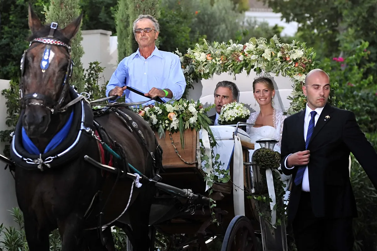 الأميرة تاتيانا Tatiana Blatnik في حفل زفافها عام 2010 (مصدر الصورة: LOUISA GOULIAMAKI / AFP)