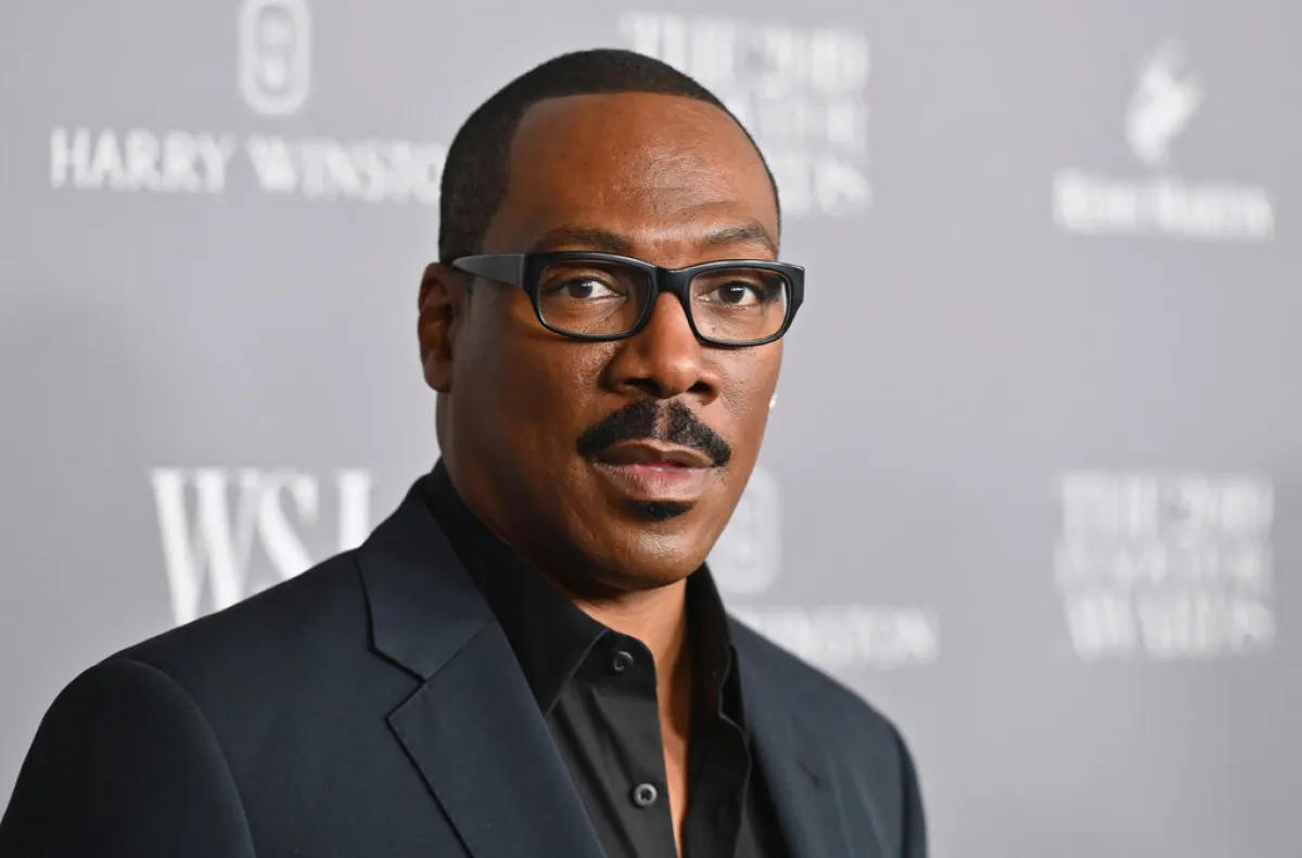 إيدي ميرفي Eddie Murphy في حفل جوائز مجلة WSJ (مصدر الصورة : AFP / Angela Weiss)