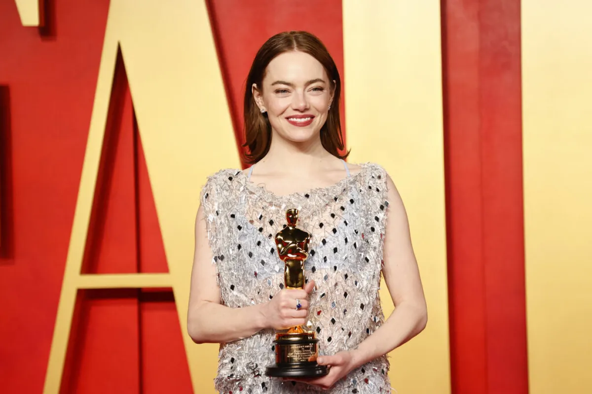 إيما ستون Emma Stone في حفل الأوسكار (مصدر الصورة: Michael TRAN / AFP)