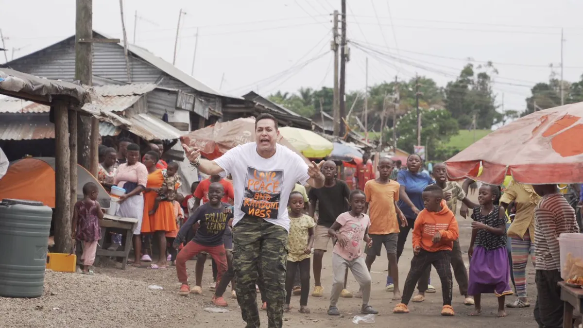 حكيم- الصورة من مكتبه الإعلامي