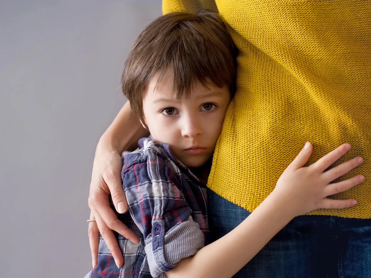 أسباب كثرة بكاء الطفل في عمر 6 سنوات..وطرق التعامل معه