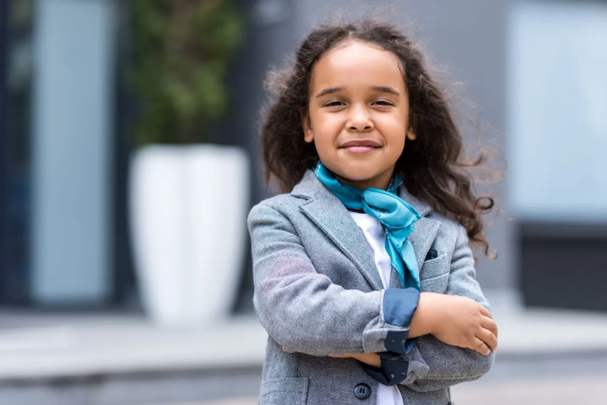 صورة طفلة واثقة من نفسها