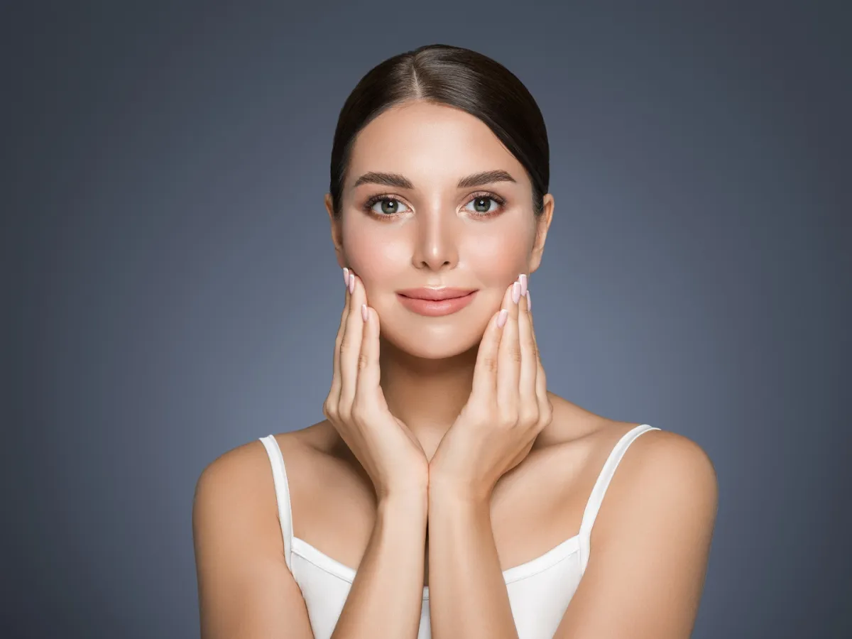 طرق  تنظيف البشرة الدهنية بعمق في المنزل