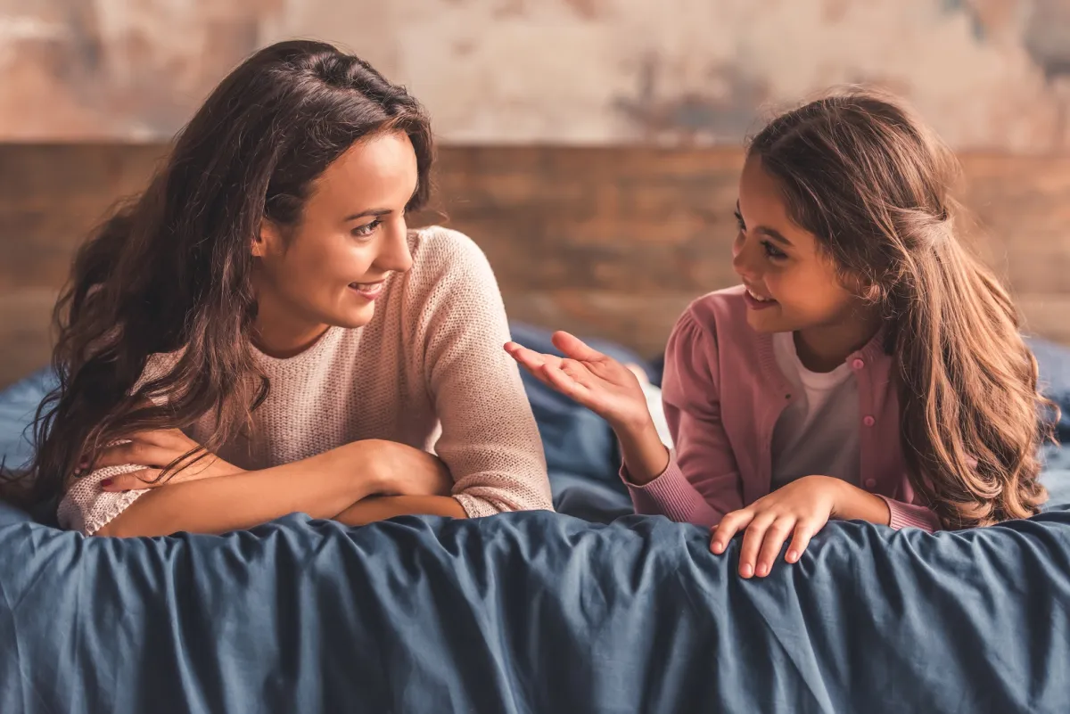 علاقة الأم من برج الثور مع ابنتها