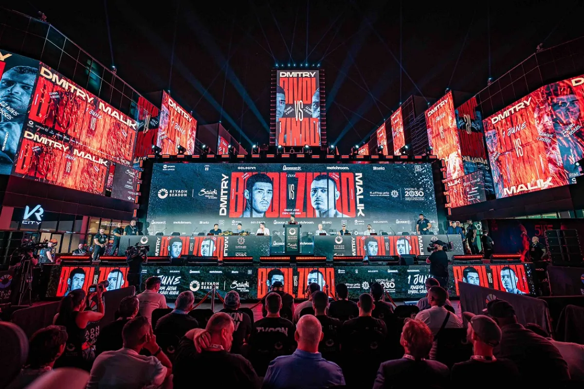 ملاكمو نزال 5VS5 يتحدون بعضهم من أجل اللقب - الصورة من حساب موسم الرياض على إكس