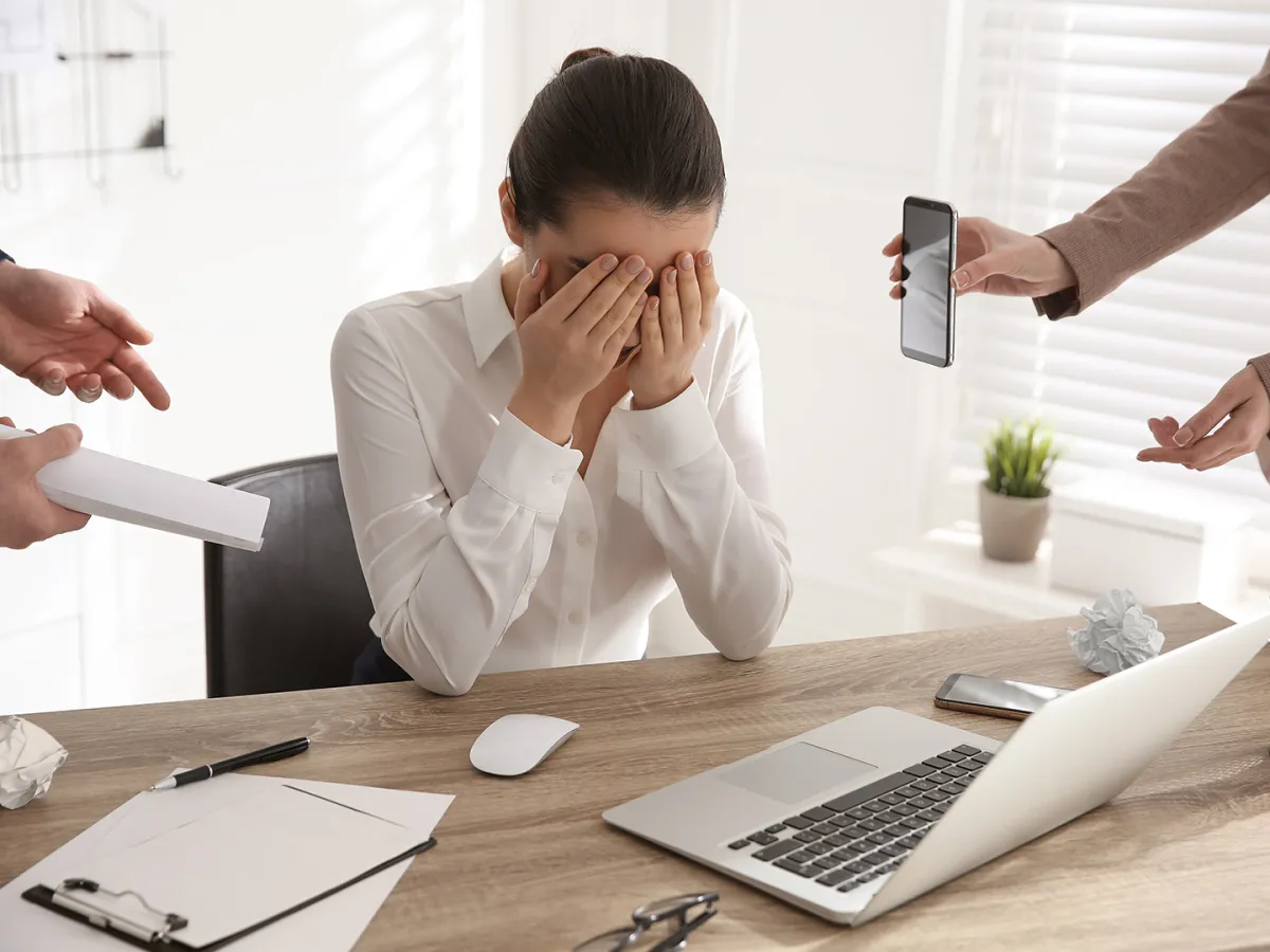 تطوير استراتيجيات تحديد وإدارة  ضغوطات الحياة بشكل فعّال