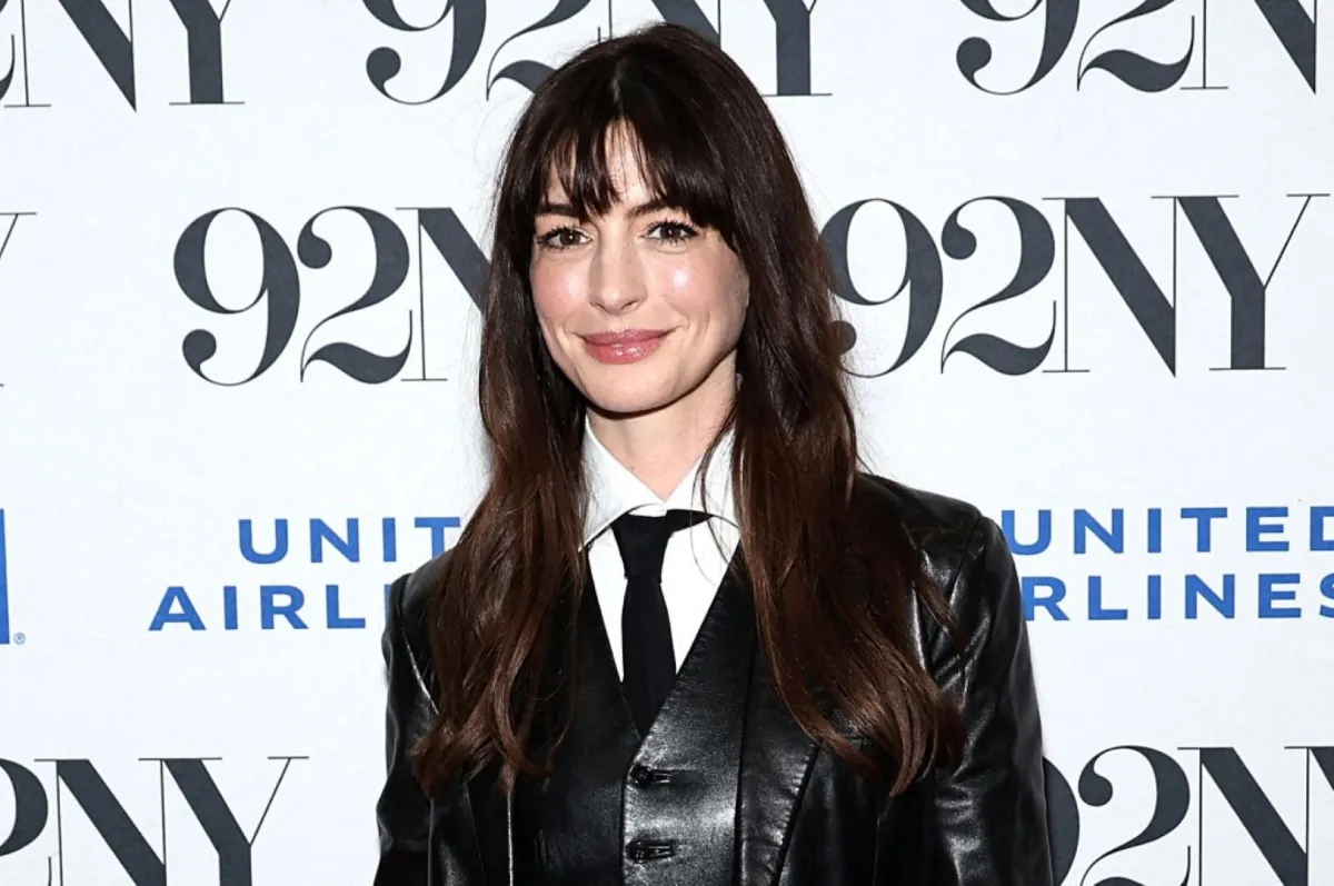 آن هاثاواي في مدينة نيويورك (Anne Hathaway in New York City). مصدر الصورة: Jamie McCarthy/Getty Images/AFP