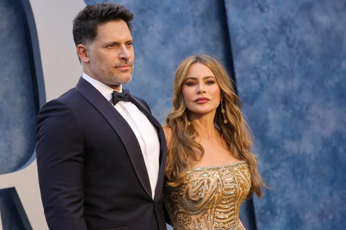 صوفيا فيرغارا وجو مانجانيلو Joe Manganiello and Sofía Vergara في حفل Vanity Fair Oscar (مصدر الصورة:  Amy Sussman / GETTY IMAGES NORTH AMERICA / Getty Images via AFP)