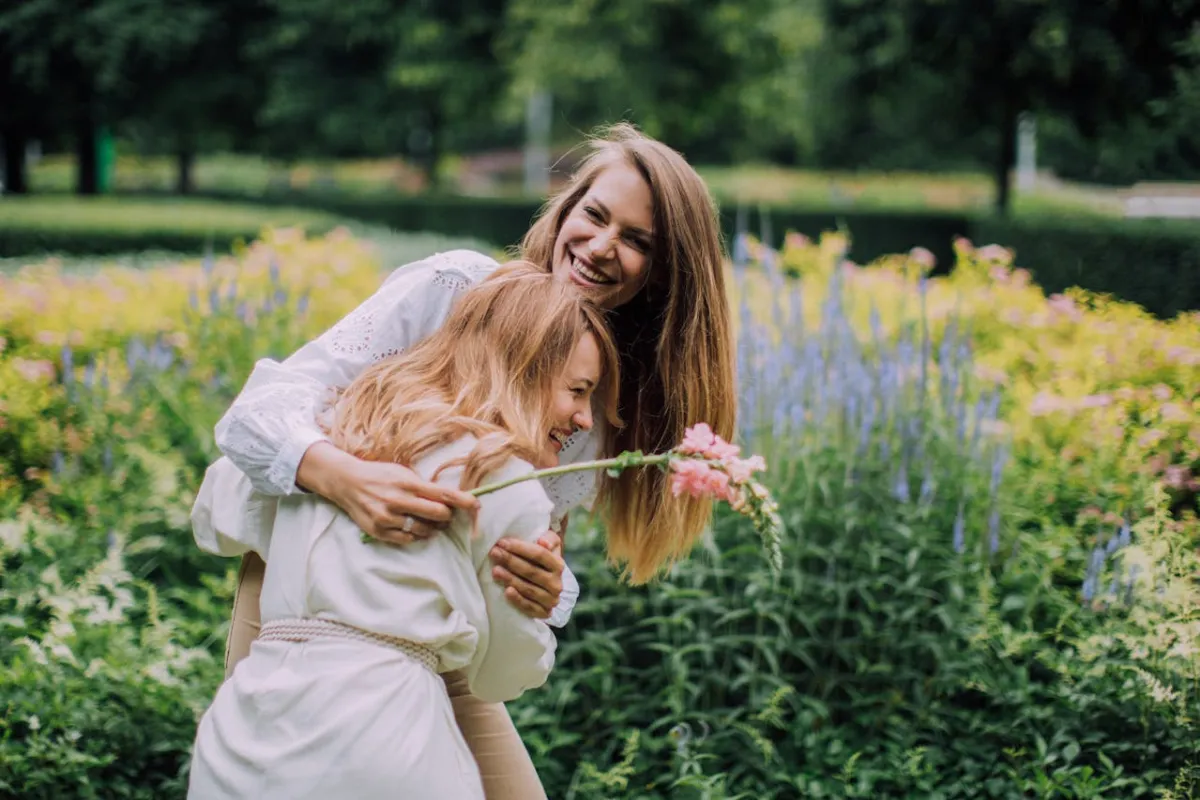 الحفاظ على الصداقة القديمة من الهدايا العظيمة التي تقدمها الحياة