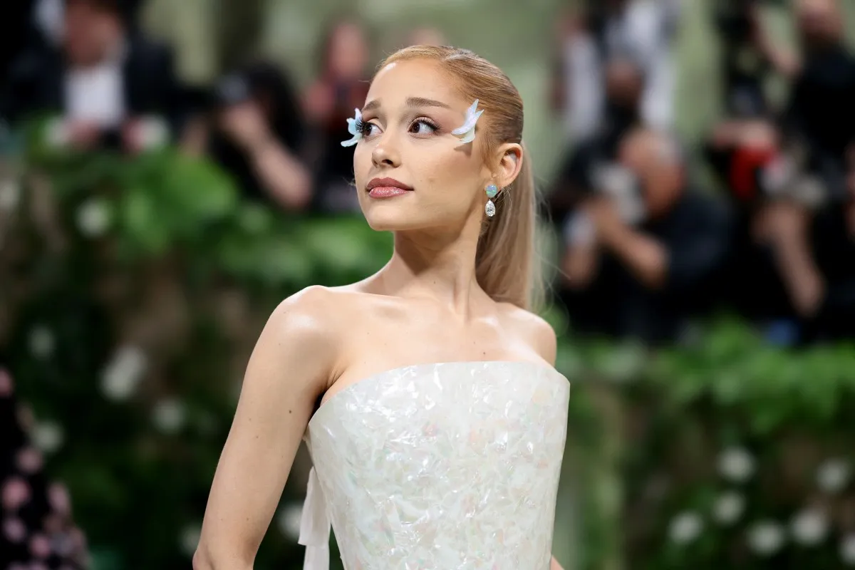 أريانا غراندي Ariana Grande في حفل ميت غالا 2024 (مصدر الصورة:  Dimitrios Kambouris / GETTY IMAGES NORTH AMERICA / Getty Images via AFP)