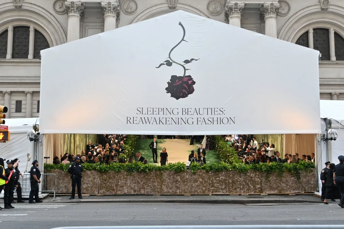 حفل ميت غالا 2024 (مصدر الصورة: ANDREA RENAULT / AFP)