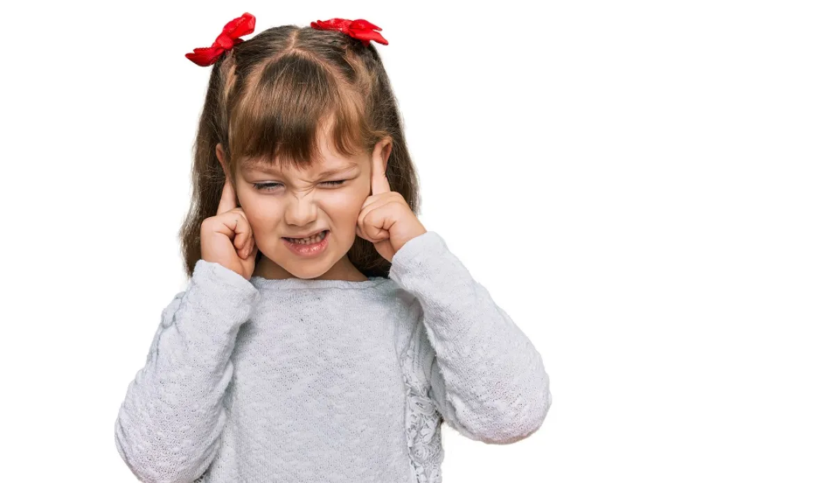 صورة لطفلة صغيرة كثيرة الحركة