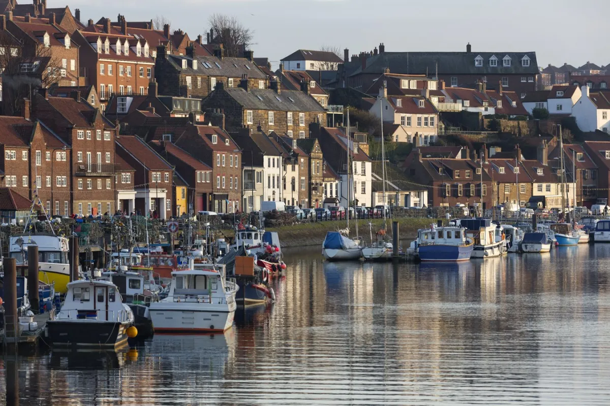 ويتبي وجهة جذابة في شمال بريطانيا 
