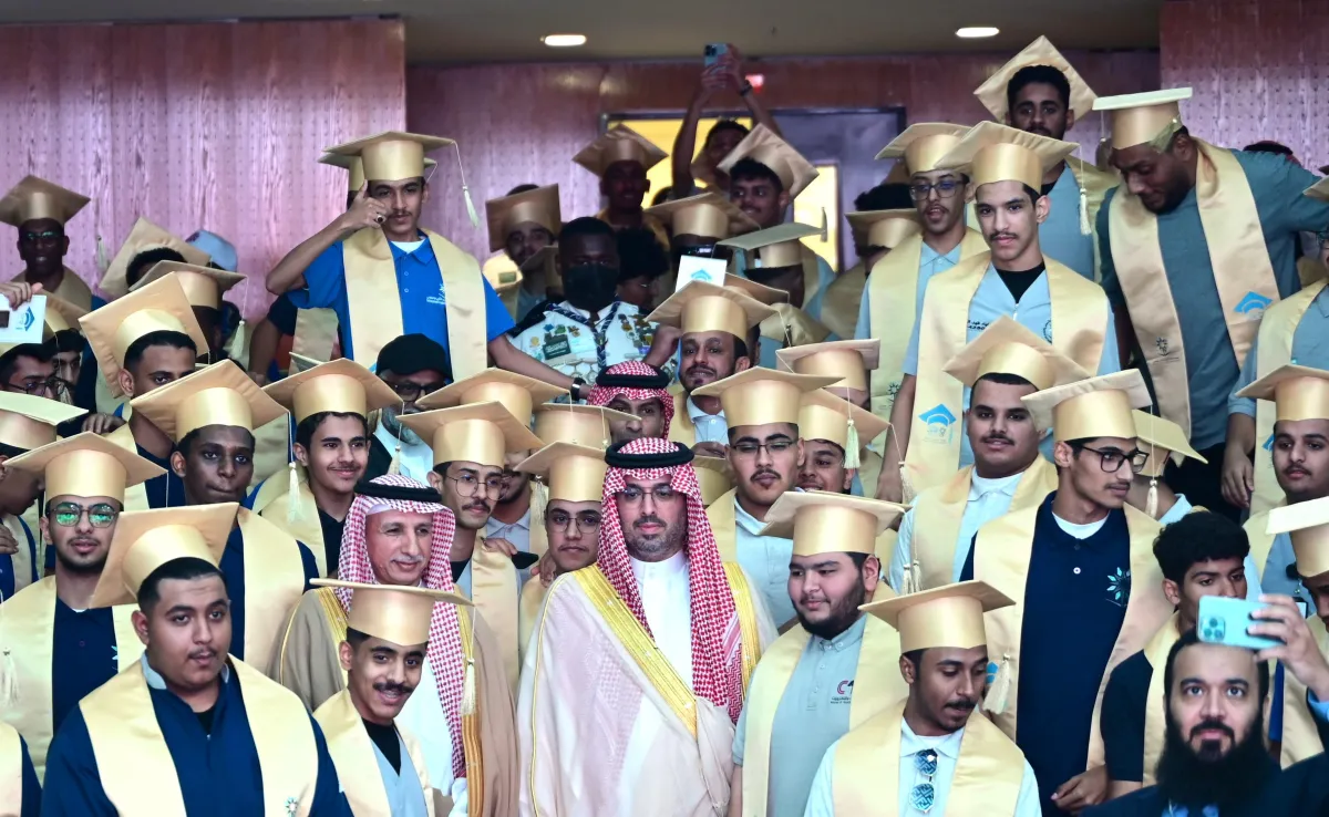 محافظ جدة يشهد حفل تخريج 11828 خريجاً وخريجة من منشآت التدريب التقني
