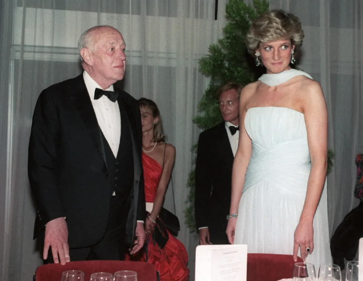 الأميرة ديانا Princess Diana في مهرجان كان 1987 مع النجم أليك غينيس Alec Guinness (مصدر الصورة: DOMINIQUE FAGET / AFP)