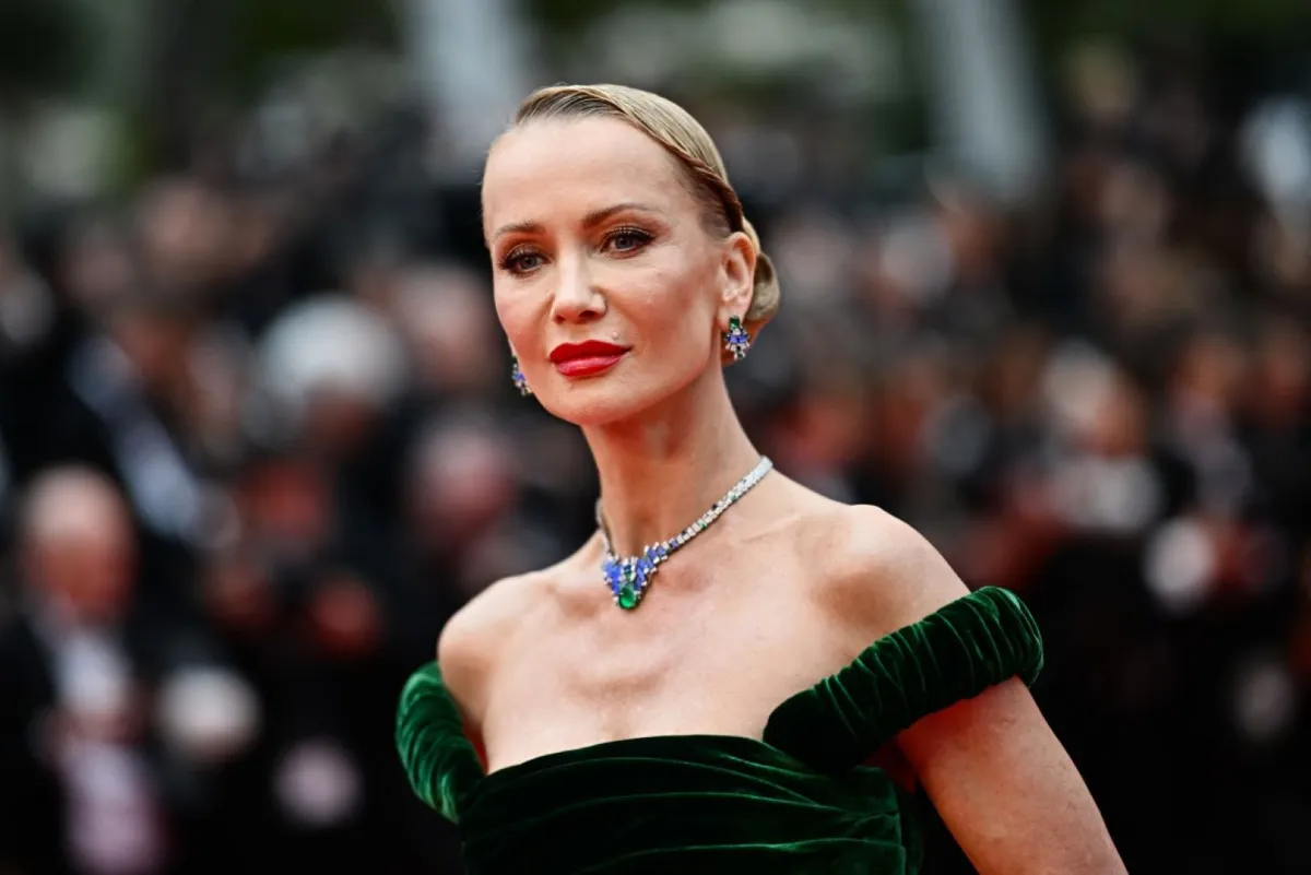 مكياج النجمات في مهرجان كان 77