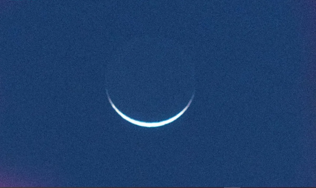  التربيع الأول لشهر ذي القعدة يزين سماء العالم العربي اليوم