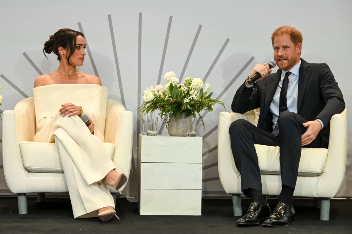 ميغان والأمير هاري في هدسون ياردز في مدينة نيويورك (Meghan and Prince Harry at Hudson Yards in New York City). مصدر الصورة: Bryan Bedder/Getty Images for Project Healthy Minds/AFP