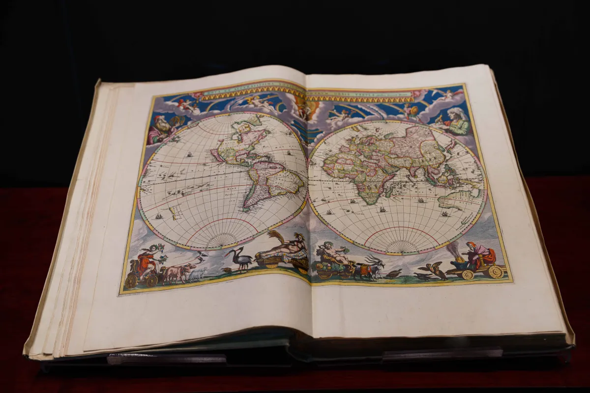 من ضمن الأطالس النادرة