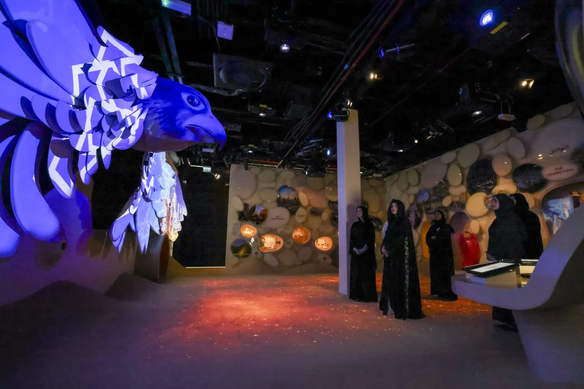 الشيخة لطيفة بنت محمد أثناء تجولها في متحف إكسبو. الصورة من مكتب دبي الإعلامي